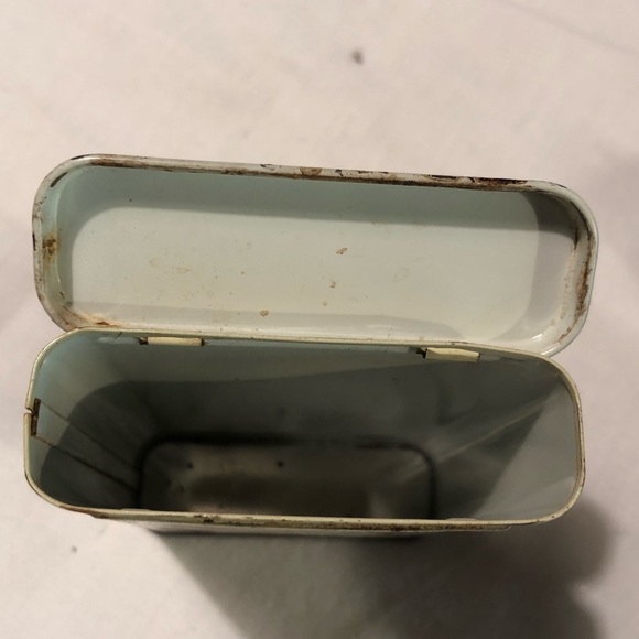 Vintage ‘Little Warrior’ Band-aide Tin - Picture 6 of 8
